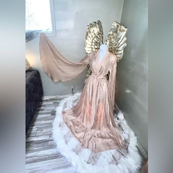 Divine Cover Up - Picture 3 of 11